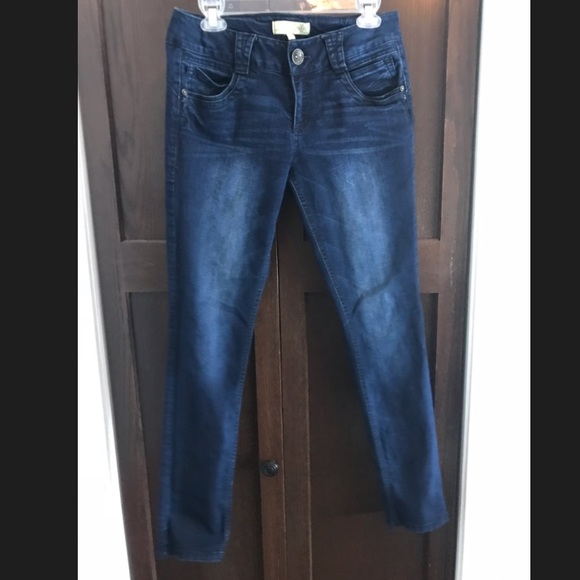 Denim - Artisan crafted dark denim jean 🖤 final price